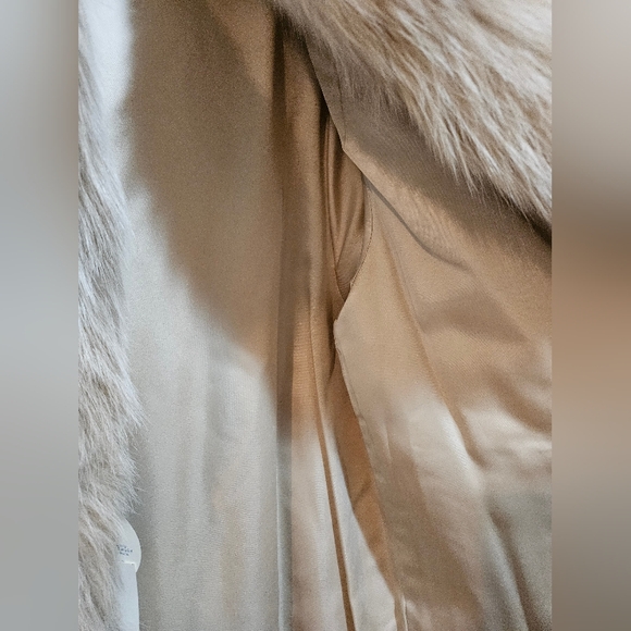 Rovalia Mink Stroller with Shadow Fox Trim - Picture 4 of 6